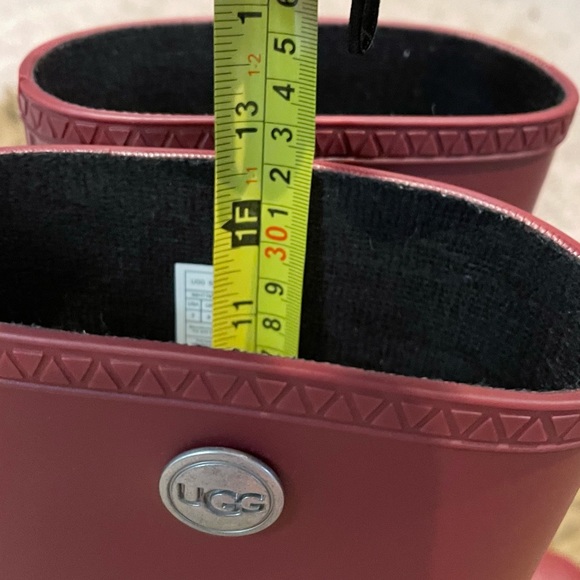 Ugg rain boots - Picture 2 of 7